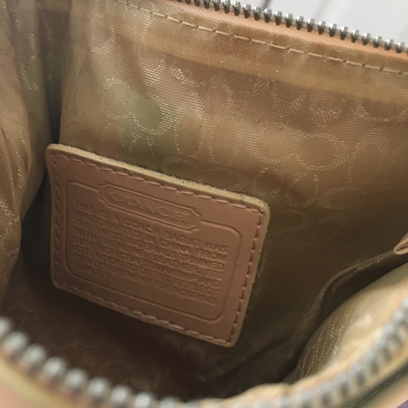 Coach purse - Picture 4 of 5